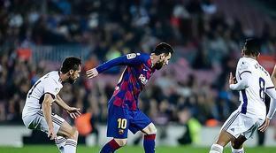 记者独家：阿诺德确定免签加盟皇马，5年合同+1500万欧年薪.